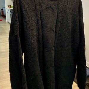 Seven7 Women’s Textured Black Crewneck Sweater